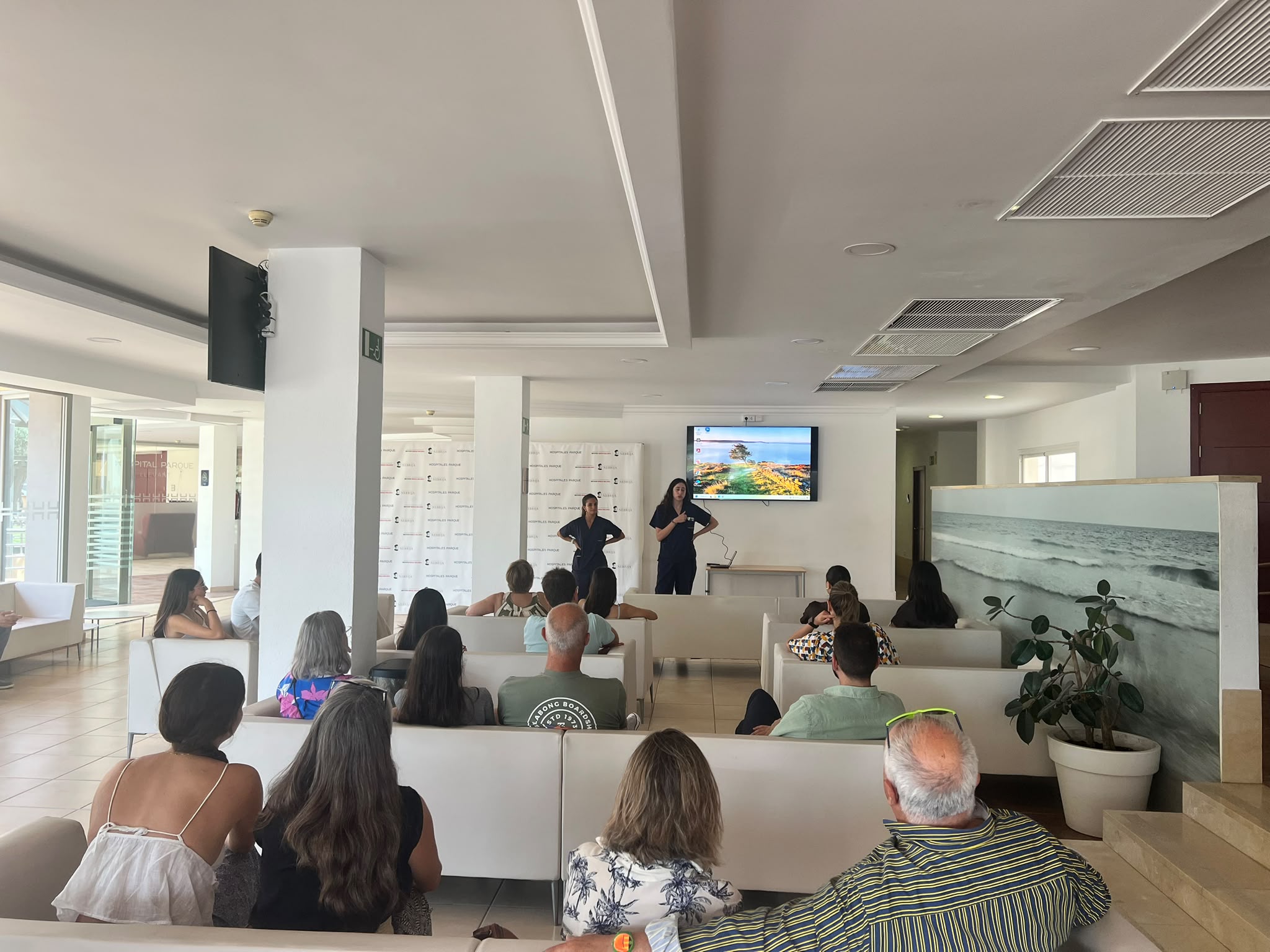 Éxito en nuestra primera sesión informativa del Grado en Enfermería en el Hospital Parque Llevant